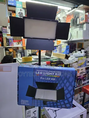 Professional Led Video Light Kit Pro Led 600 Adjustable Brightness