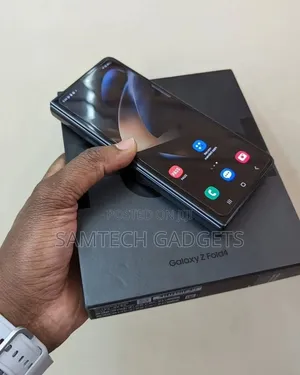 New Samsung Galaxy Z Fold4 256 GB Black