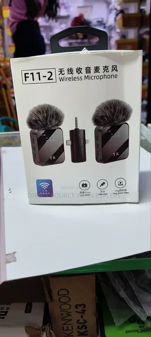F11-2 Plug Play Wireless Lavalier Mic
F11-2 Mini Wireless Microphone