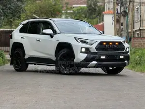 Toyota RAV4 Hybrid 2020 White