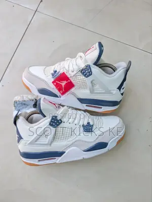 Air Jordan 4 Millitary Blue