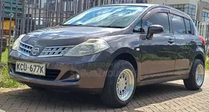 Nissan Tiida 2012 Beige
