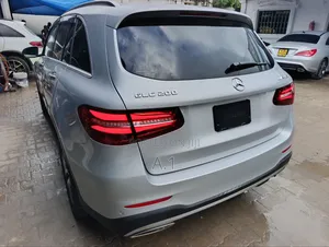 Mercedes-Benz GLC-Class 2019 Silver