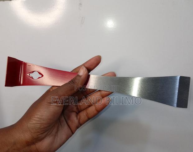 Honey Uncapping Scrapper - Red - main view