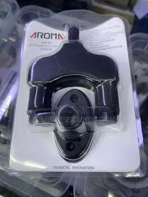 Aroma Ah-81 Guitar Hanger