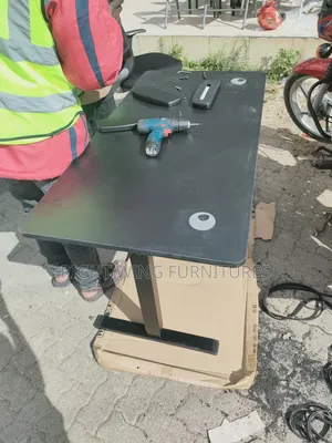 Executive Electric Adjustable Table