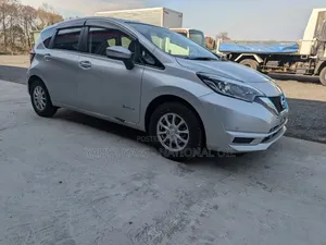 Nissan Note 2019 Silver