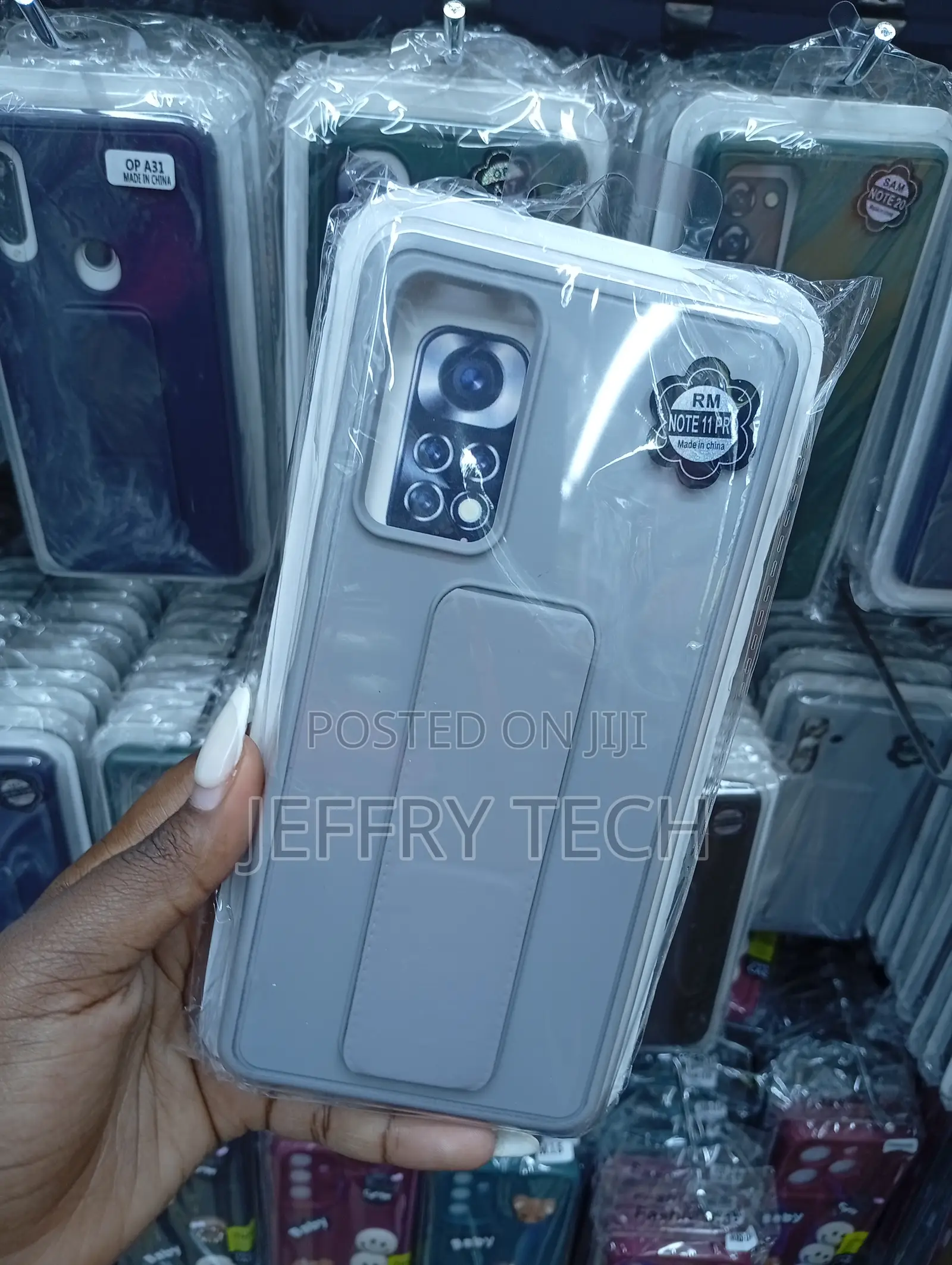 Xiaomi Redmi Note 11 Pro Built-in Folding Stand Cover