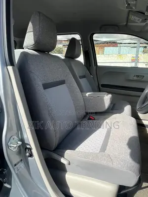 Toyota Passo 2019 Silver