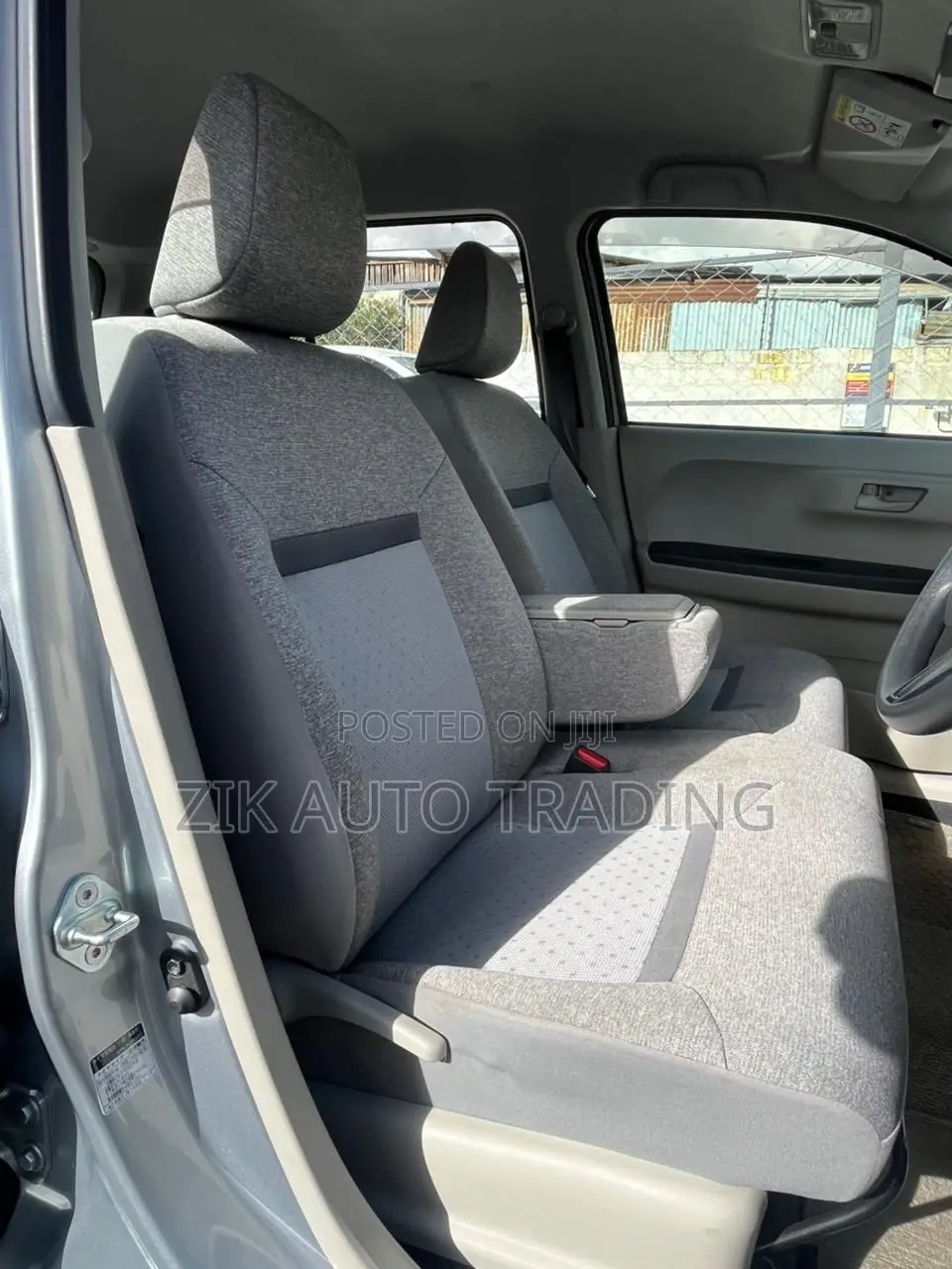 Toyota Passo 2019 Silver