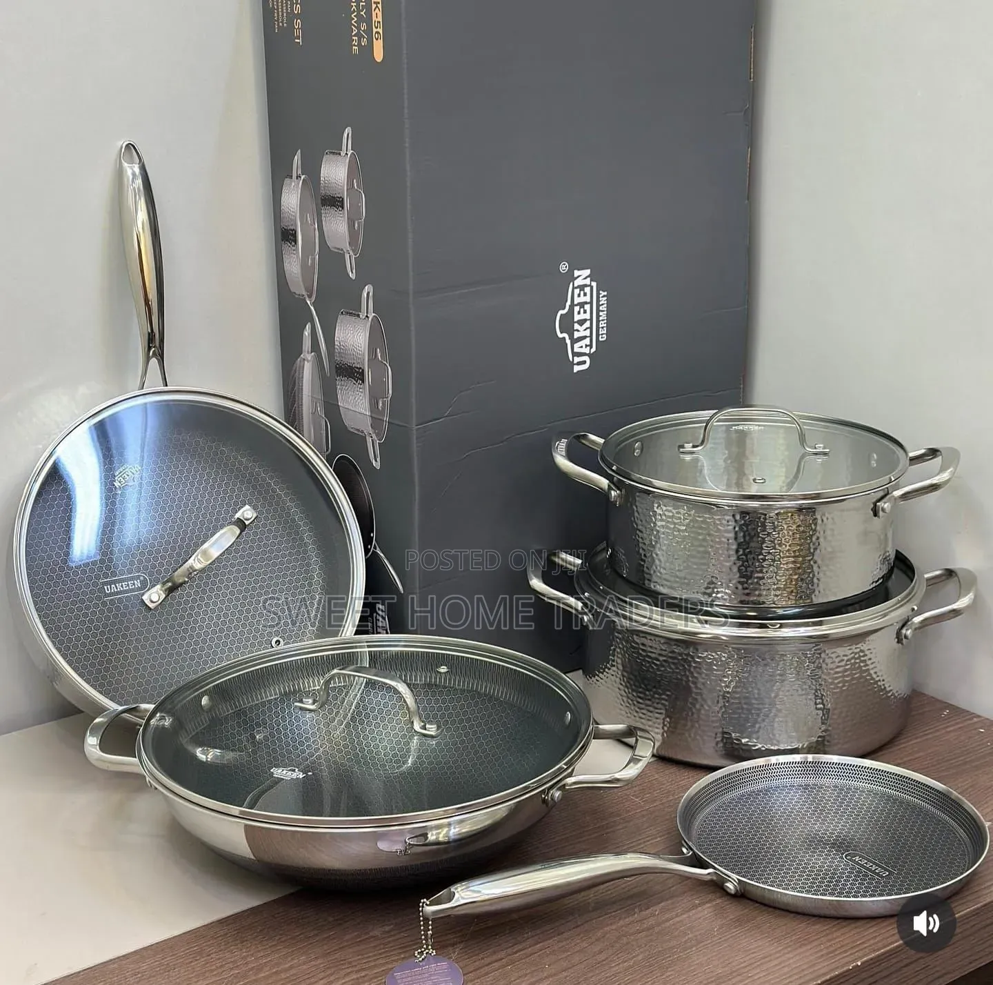 Tripply Stainless Steel Cookware Set Hammered Design