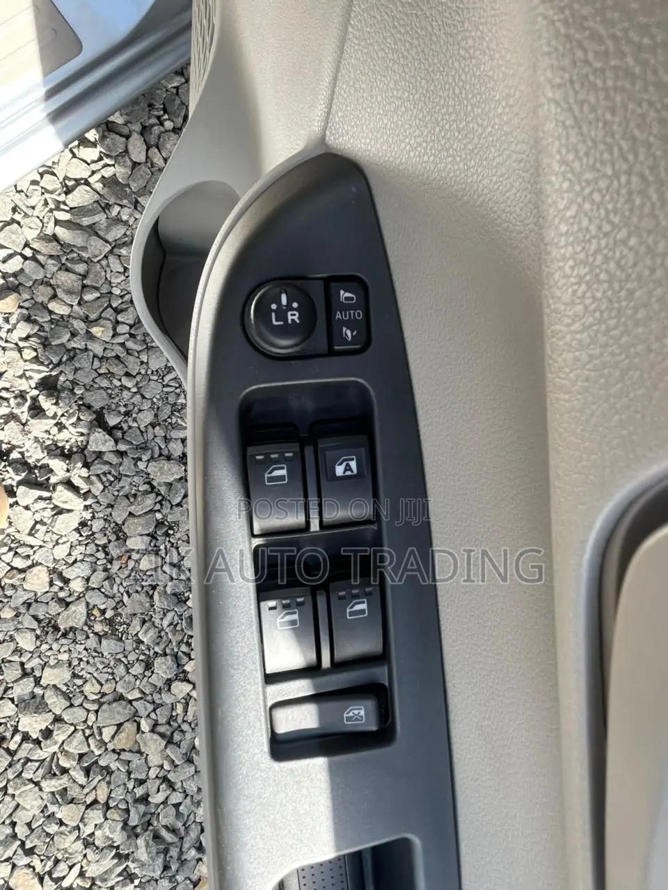 Toyota Passo 2019 Silver