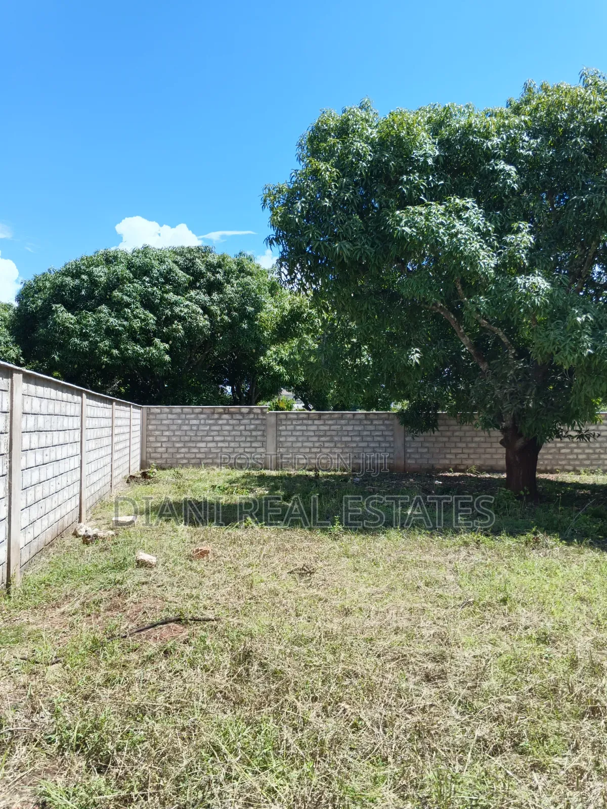 Quarter Acre Plot With Perimeter Wall