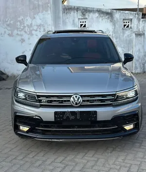 Volkswagen Tiguan 2020 Gray