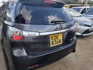 Toyota Wish 2013 Gray