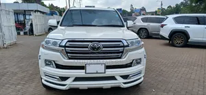 Toyota Land Cruiser 4.6 V8 ZX 2020 White