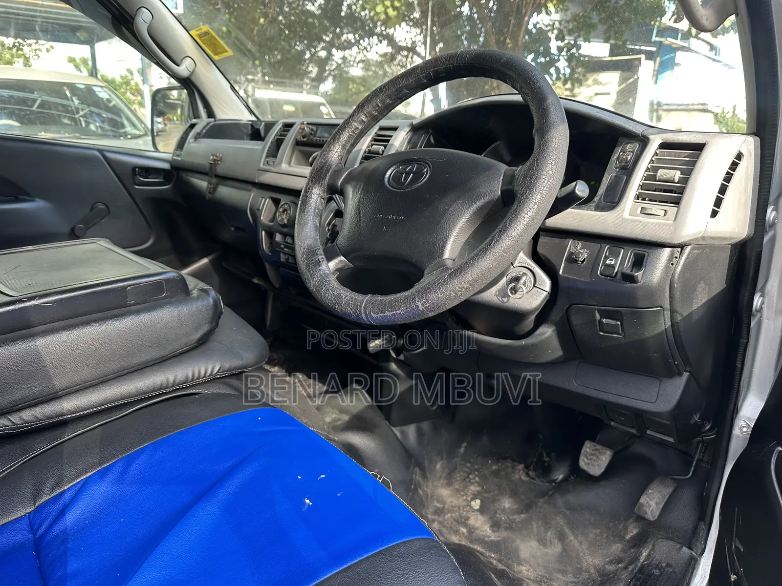 Toyota HiAce 2007 Grey