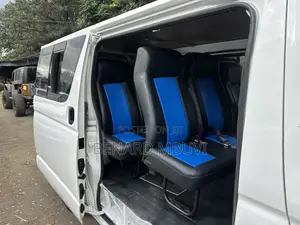 Toyota HiAce 2011 White