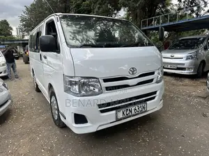 Toyota HiAce 2011 White
