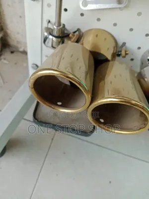 Gold Y Shaped Design With Double Tier Outlet 2.5" Exhaust Tip