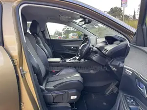 Peugeot 3008 2018 Gold