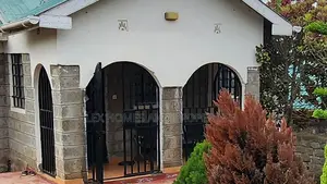 3bdrm Bungalow in Kandisi for sale