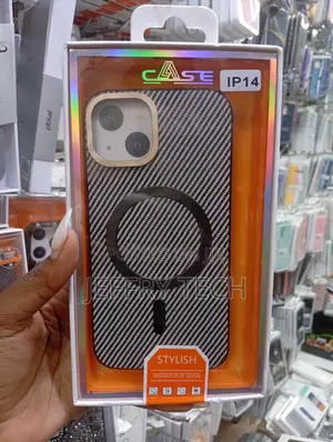 Stylish Carbon Fiber Texture Case for the iPhone 14.