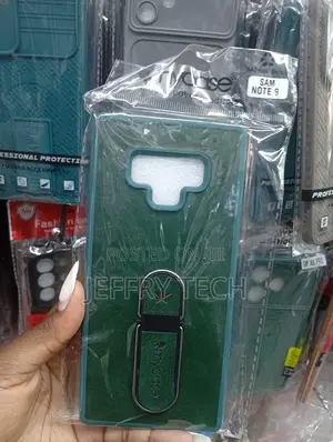 Phone Case With a Ring Stand for the Samsung Galaxy Note 9.