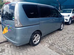 Nissan Serena 2013 Blue
