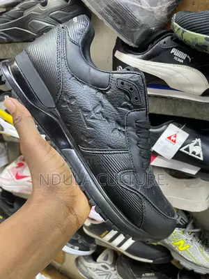 ( Lv )Louis Vuitton Run Away Iridescent Sneakers