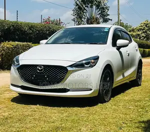 Mazda 2 2020 White