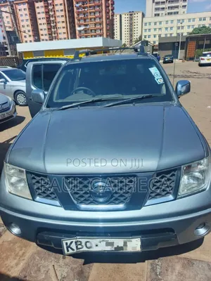 Nissan Navara 2011 Gray