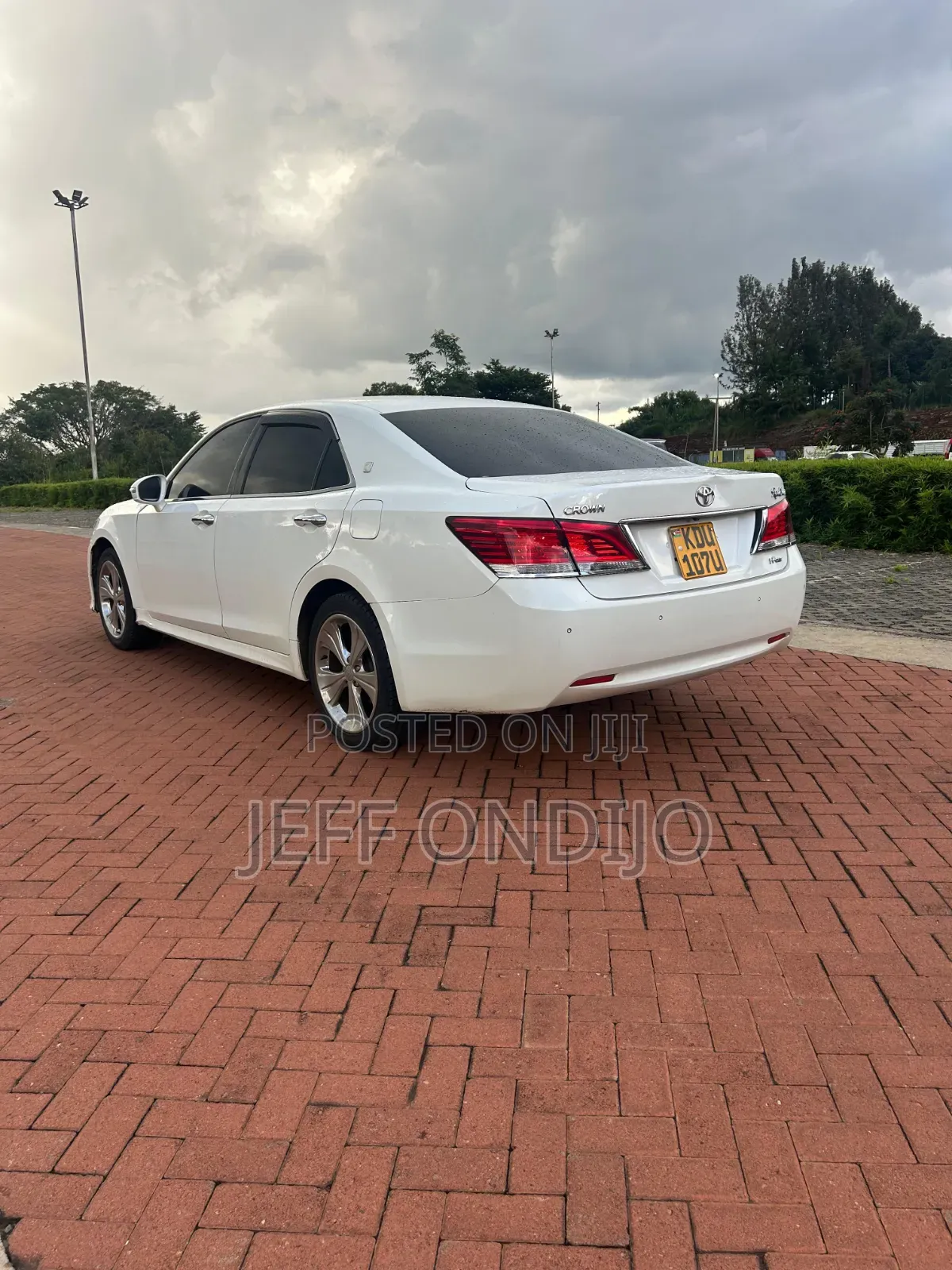 Toyota Crown 2017 White