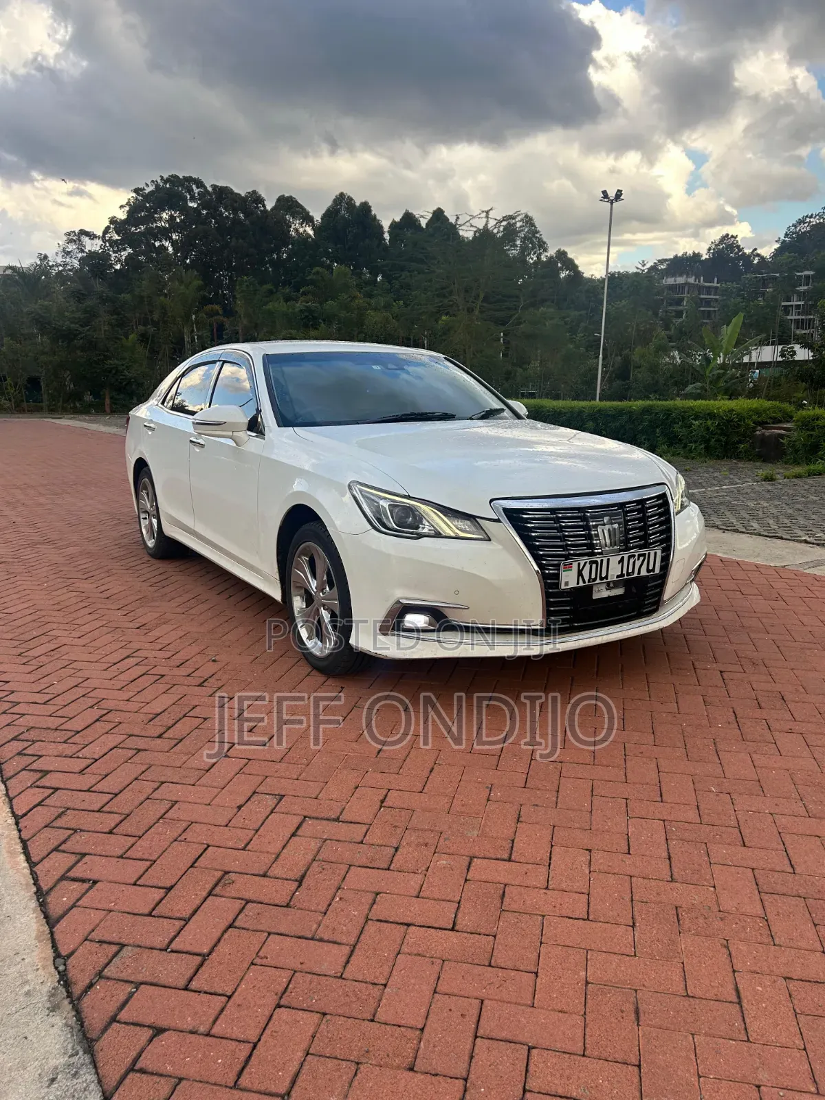 Toyota Crown 2017 White