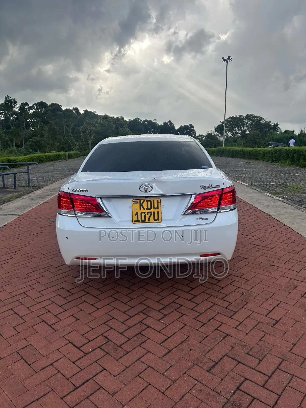 Toyota Crown 2017 White