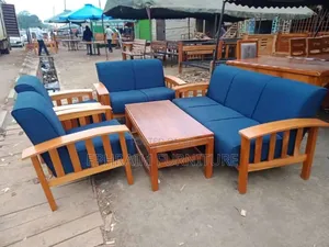 7 Seater Open Sofa With Centre Coffee Table for Sale in Nairobi