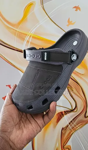 Chocolate Crocs Yukon