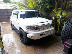 Toyota FJ Cruiser 2018 White