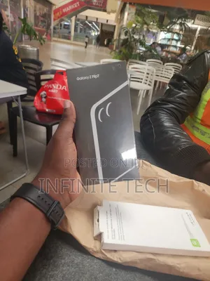 New Samsung Galaxy Z Flip7 256 GB Black