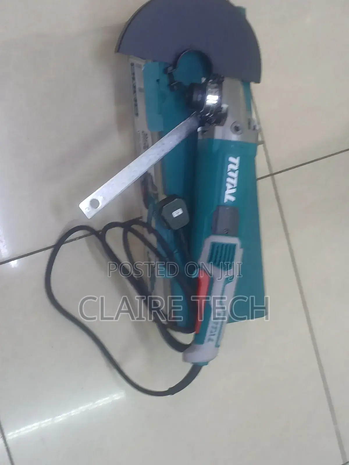 Total Professional 9 Inch Grinder – Reliable Power Tool for Daily Use
