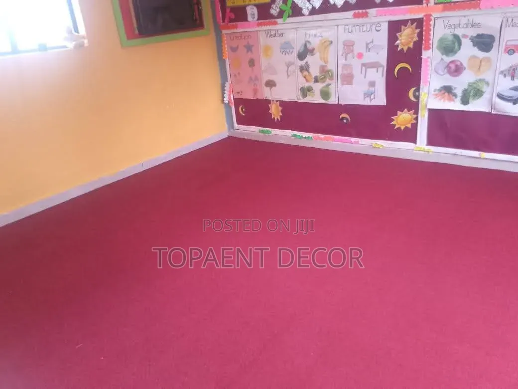 Wall to Wall 4mm Thick Classrooms Coverage Wall to Wall Carpets
