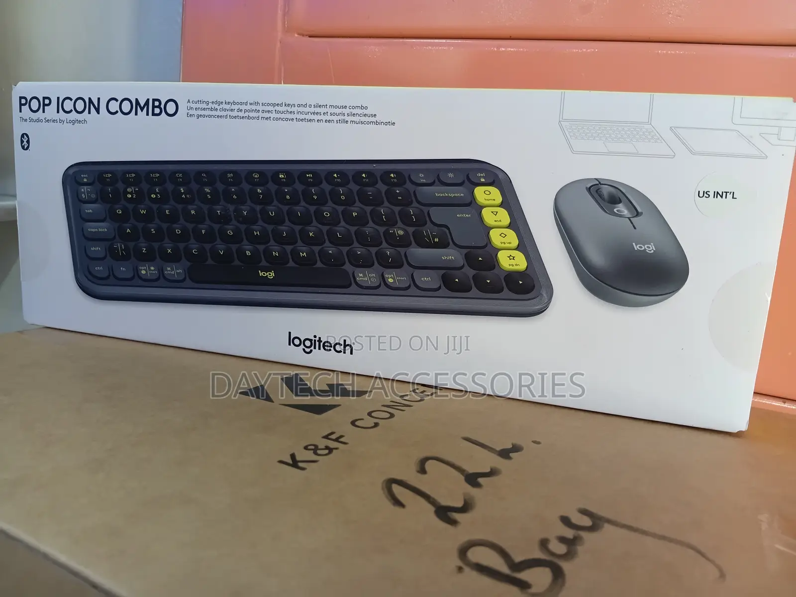 Logitech Pop Icon Combo, Bluetooth Keyboard and Mouse Combo
