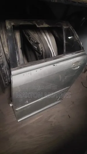 Toyota Avensis 2005-2008 Rear Door Hatchback