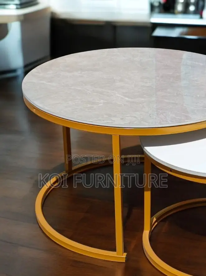 Coffee Table; Round Talemoh Coffee Table Set