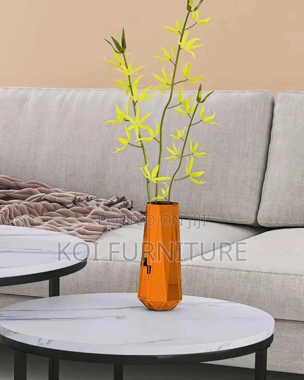 Coffee Table; Round Talemoh Coffee Table Set