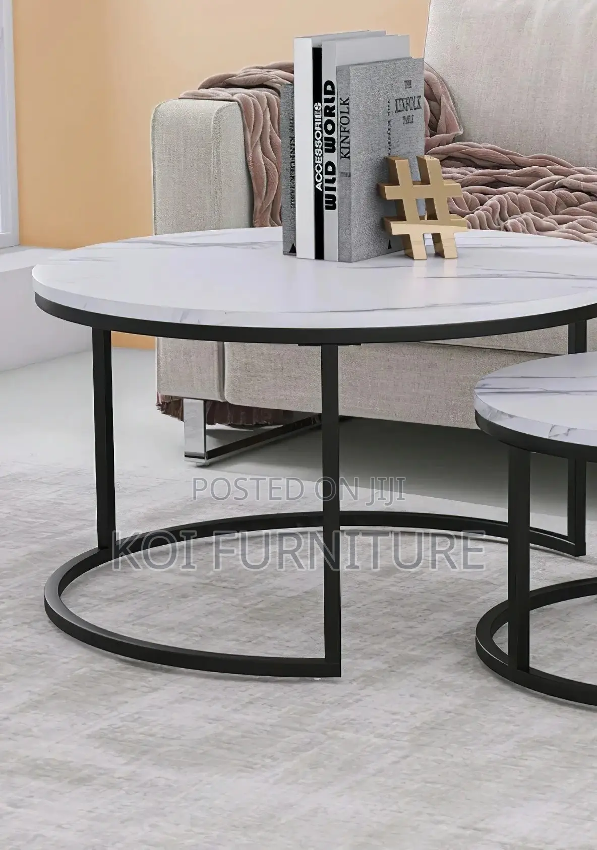 Coffee Table; Round Talemoh Coffee Table Set