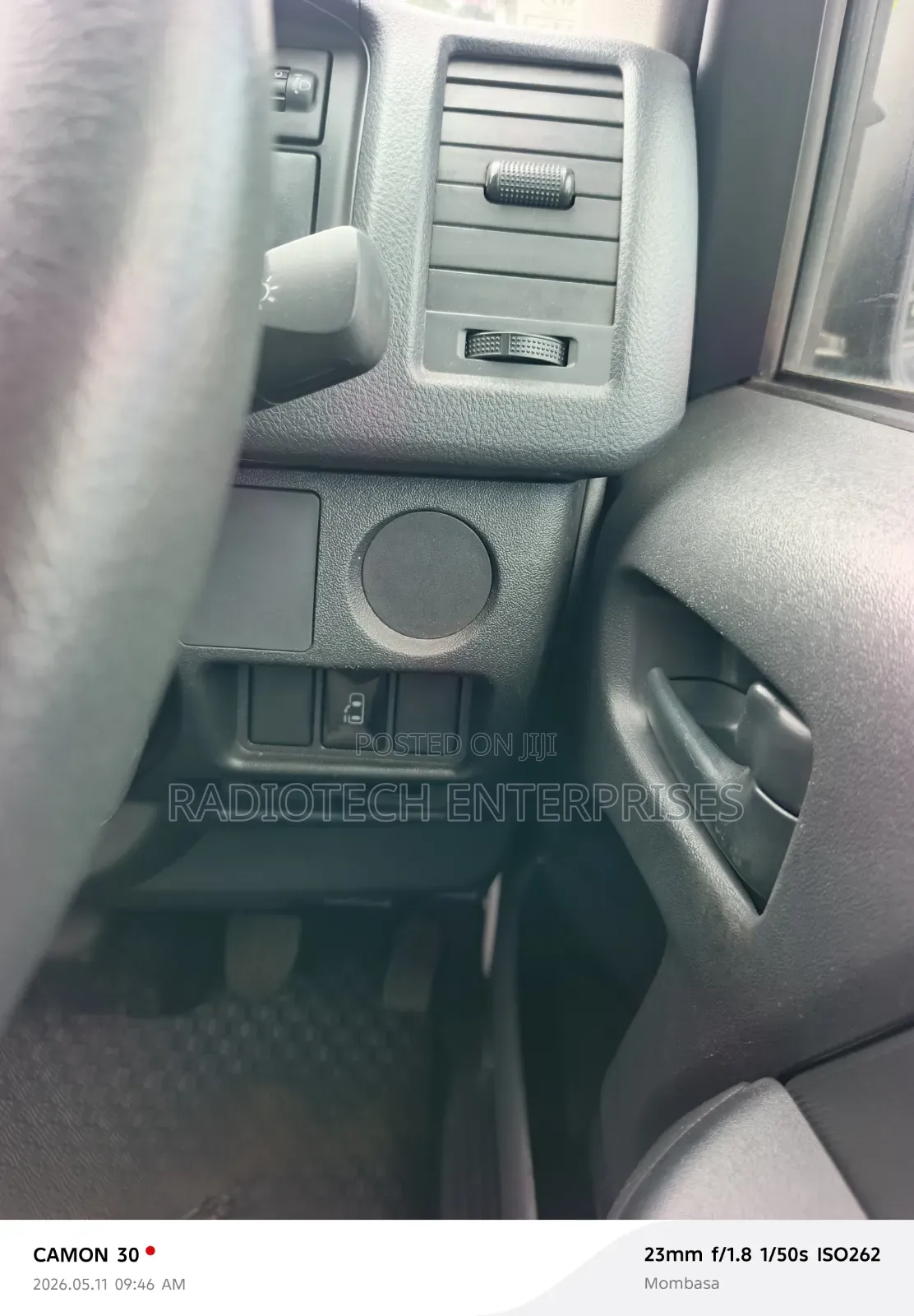 Toyota HiAce 2019 White
