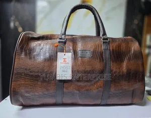 Medium Travel Bags at 1300 in Pu Leather