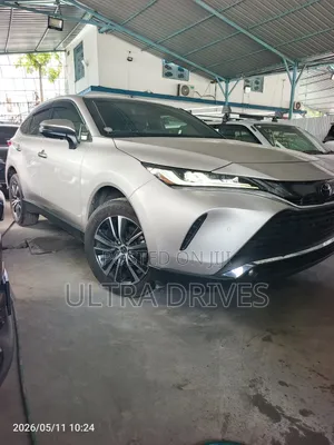 Toyota Harrier 2020 Gold