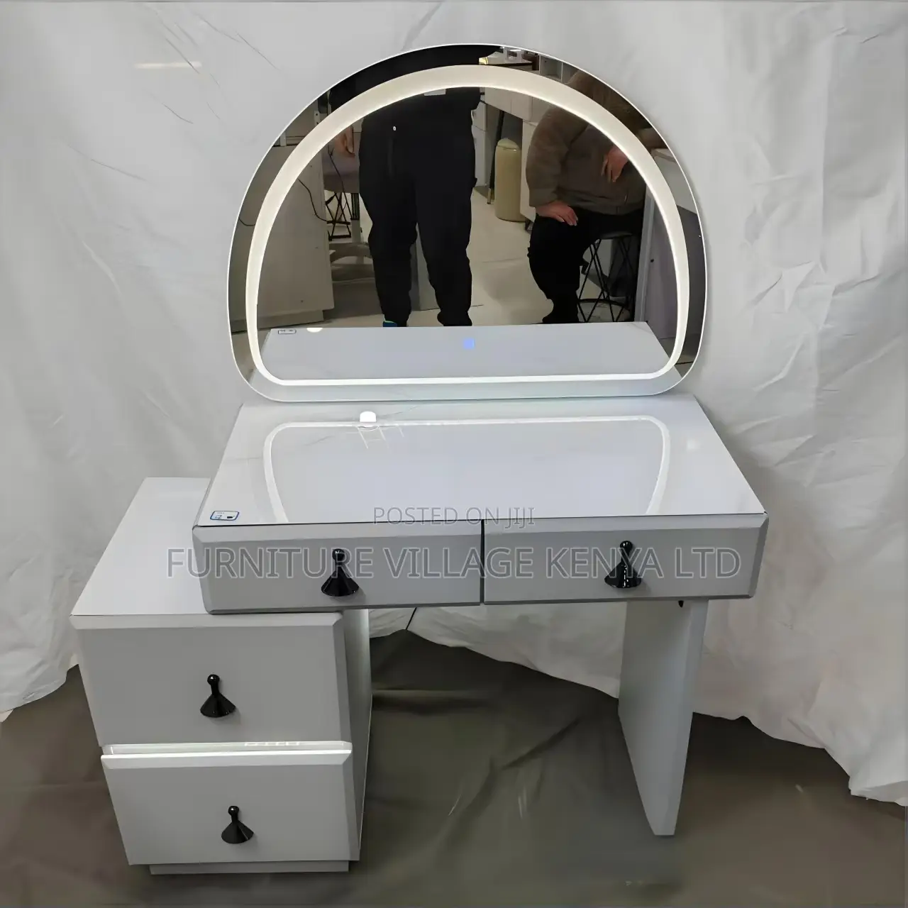 Imported Luxury Vanity Make Up Dressing Table